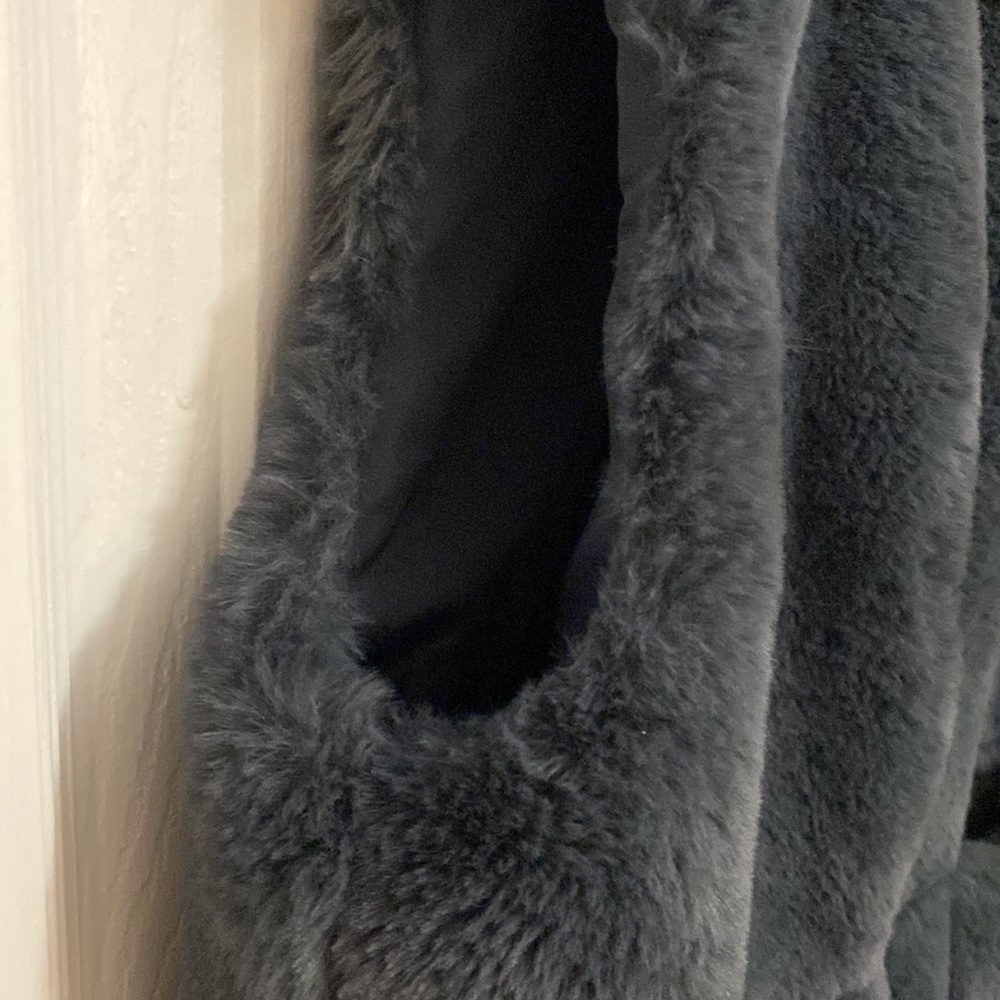 Zara Kids Outerwear Collection Faux Fur Vest Size 11/12 - Picture 4 of 10